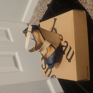 Blue and taupe wedge